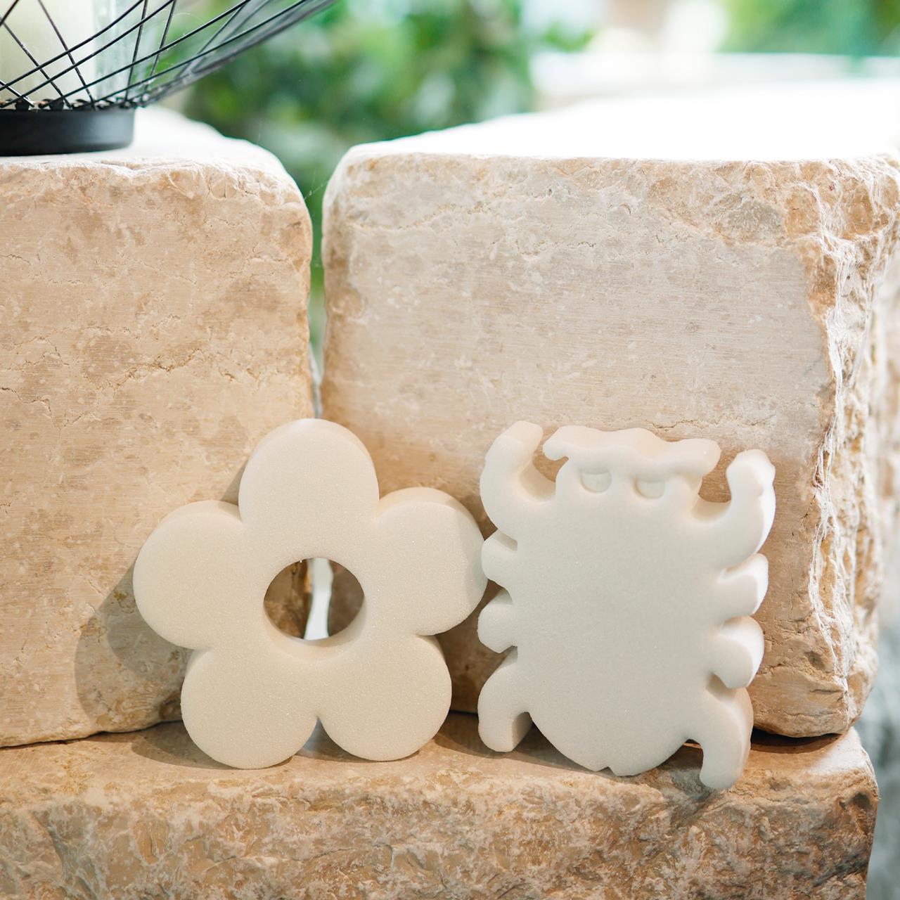 Scumflower - Schwamm zur Reinigung der Wasseroberfläche von Whirlpools - ca. 12 cm Scumflower - Schwamm zur Reinigung der Wasseroberfläche von Whirlpools - ca. 12 cm