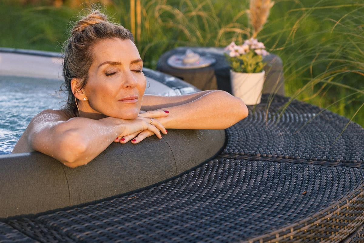 Whirlpool-5/8-Umrandung für Softub RESORT / POSEIDON - Polyrattan - stone